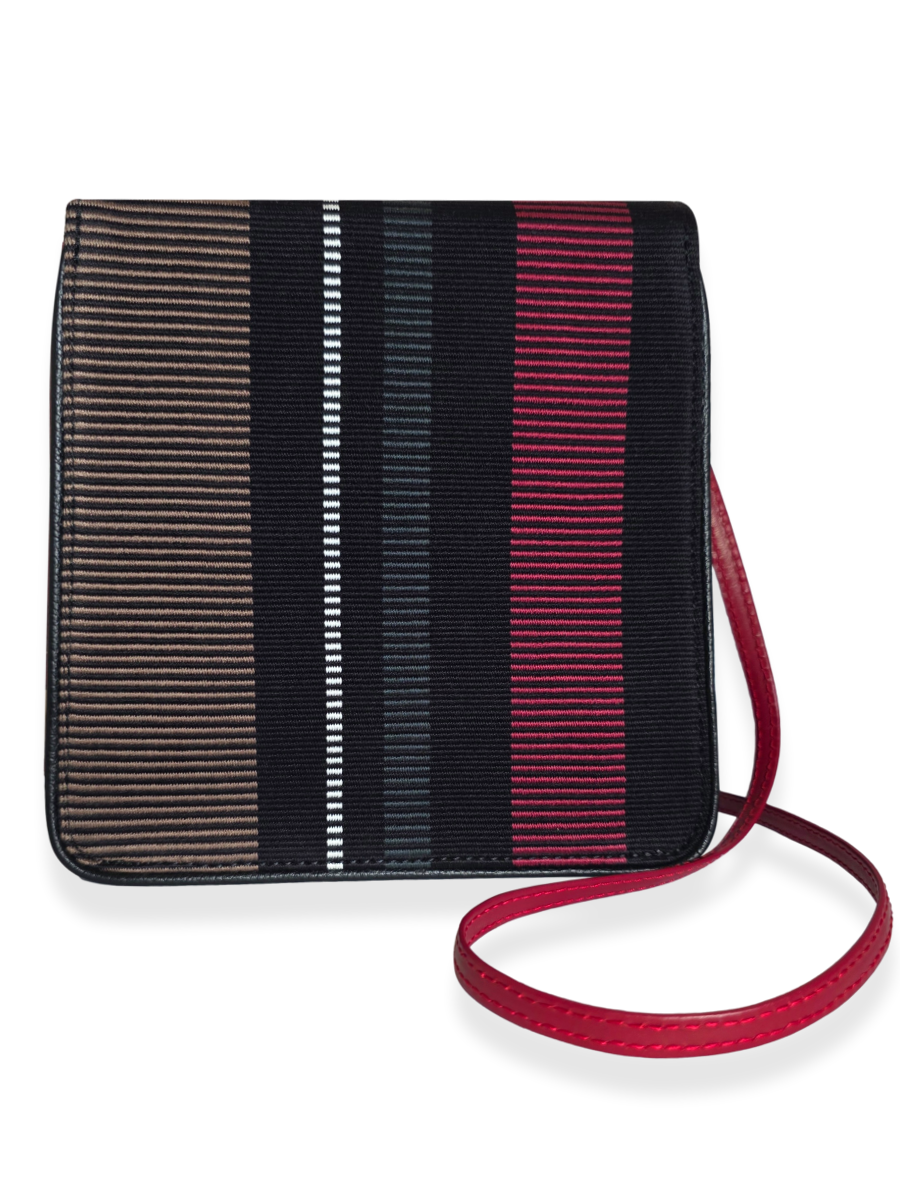 Handwoven KUSKAYA Crossbody Handbag - QintiPeru.com