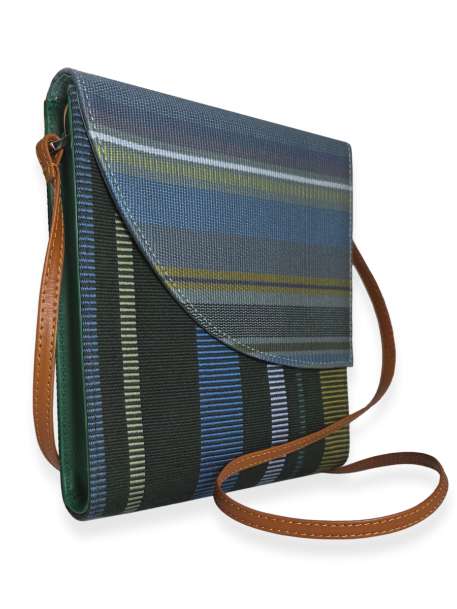 Handwoven KUSKAYA crossbody handbag CURVA - qintiperu.com