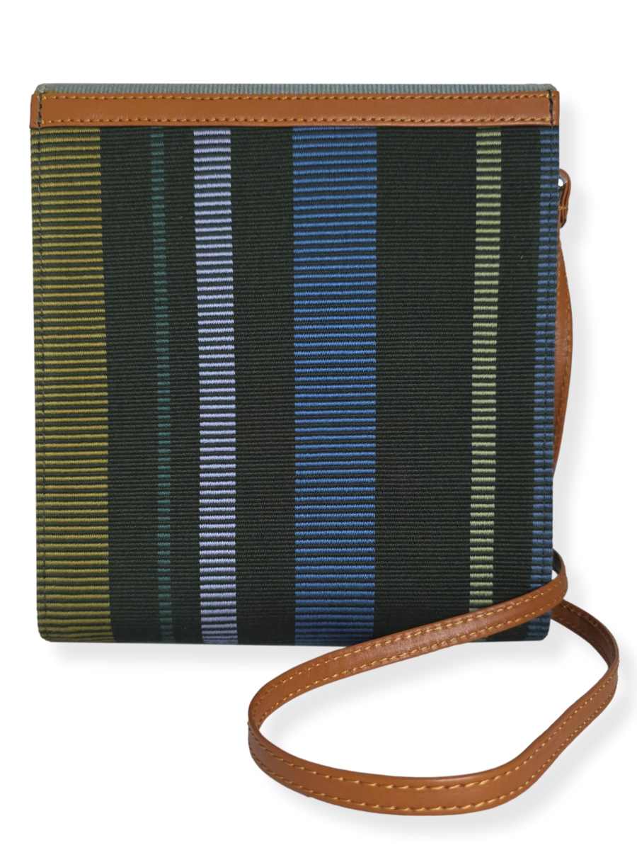 Handwoven KUSKAYA crossbody handbag CURVA - qintiperu.com