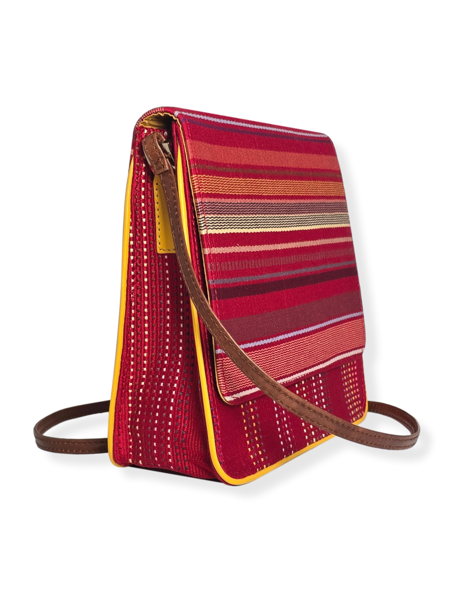 Handwoven crossbody handbag Cocktail Reds - QintiPeru.com