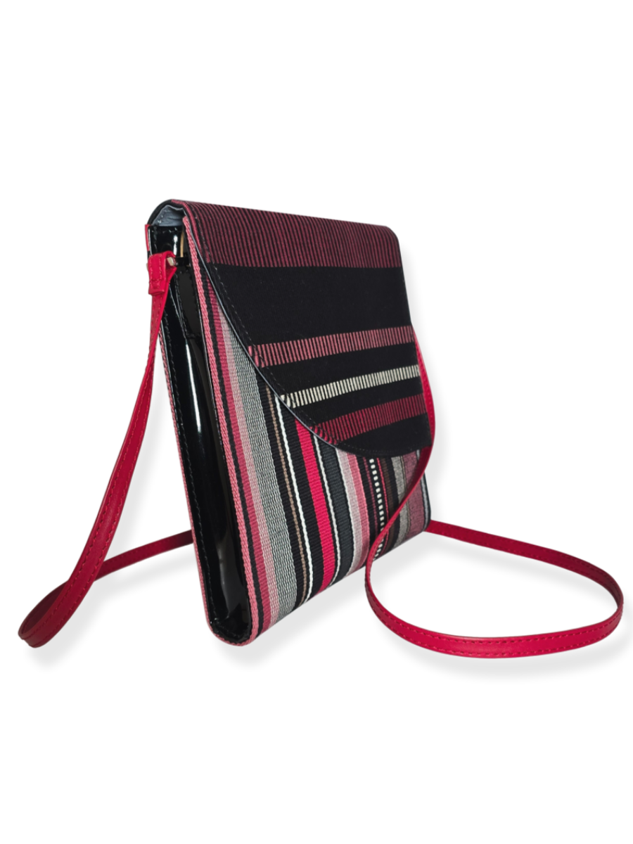 KUSKAYA hand-woven crossbody handbag black red - QINTI The Peruvian Shop