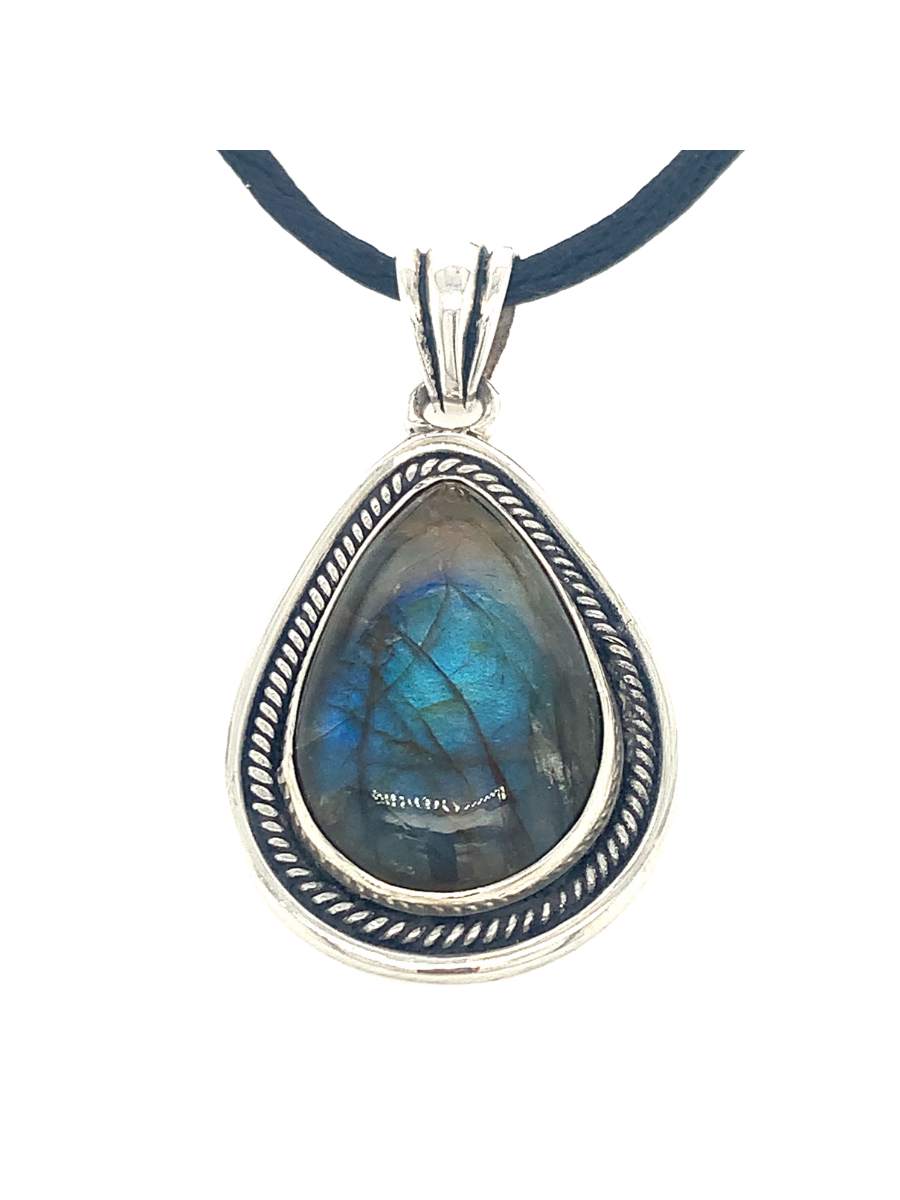 Sterling Silver & Labradorite Teardrop Pendant - QINTI The Peruvian Shop