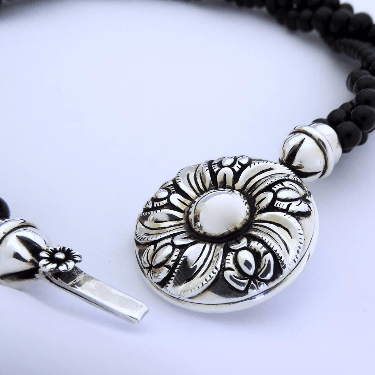 Black Onyx Strands & Sterling Silver Colonial Flower Necklace - Qinti - The Peruvian Shop